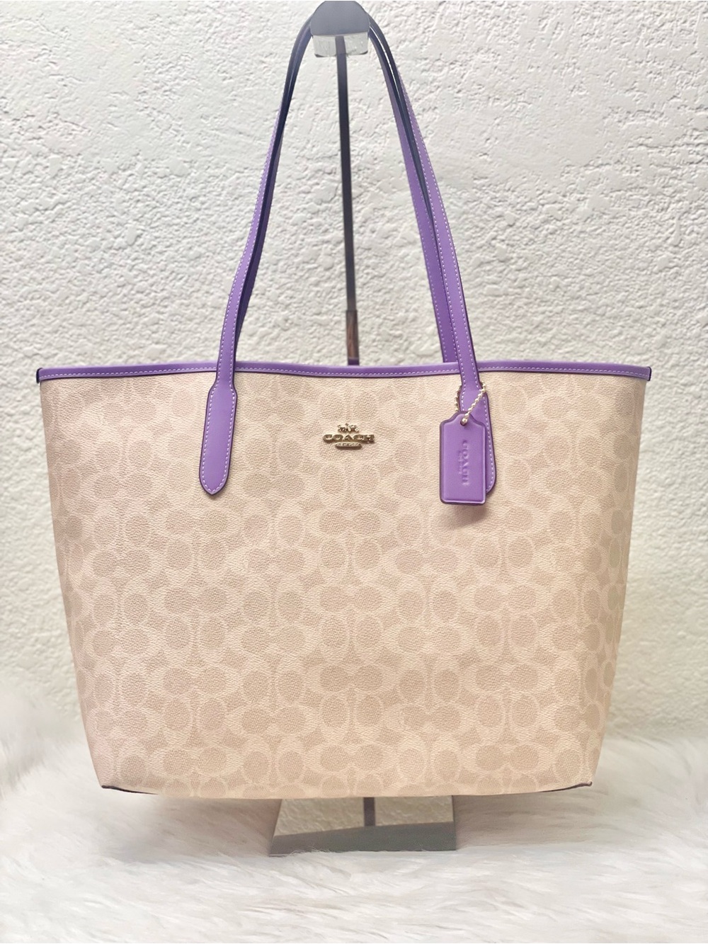 NWT COACH City Tote Bag Signature Canvas & Leather in Sand/Iris Color CV976
